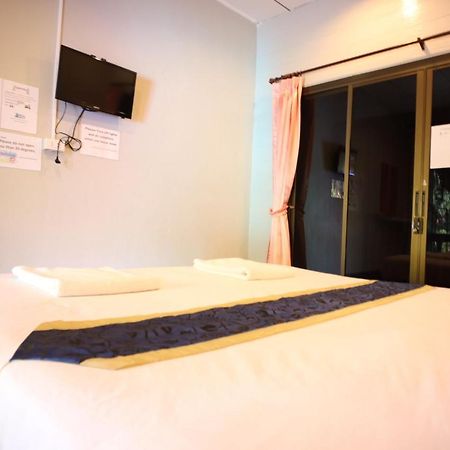 Marina Hut Guest House Ко-Ланта Екстер'єр фото