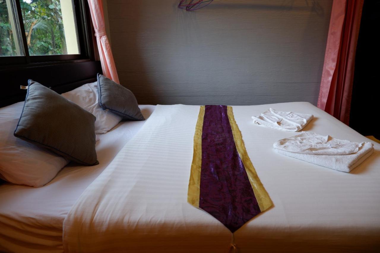 Marina Hut Guest House Ко-Ланта Екстер'єр фото