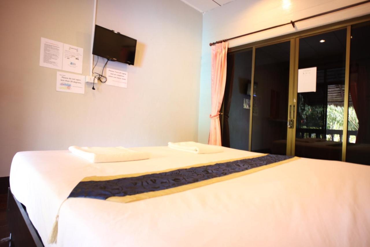Marina Hut Guest House Ко-Ланта Екстер'єр фото